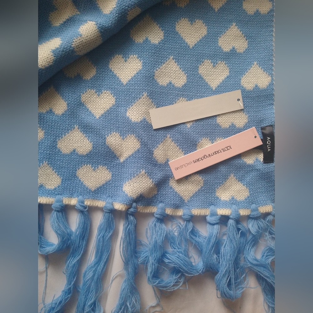 Aqua Heart Jacquard Scarf & Beanie Set - 100% Exclusive BLOOMINGDALES - $140 - Picture 6 of 7